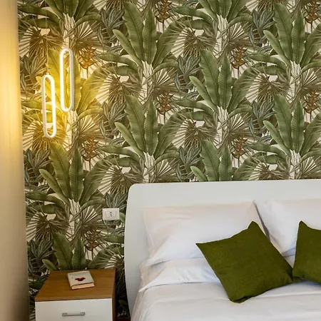 Lotus Bed & Breakfast 4*